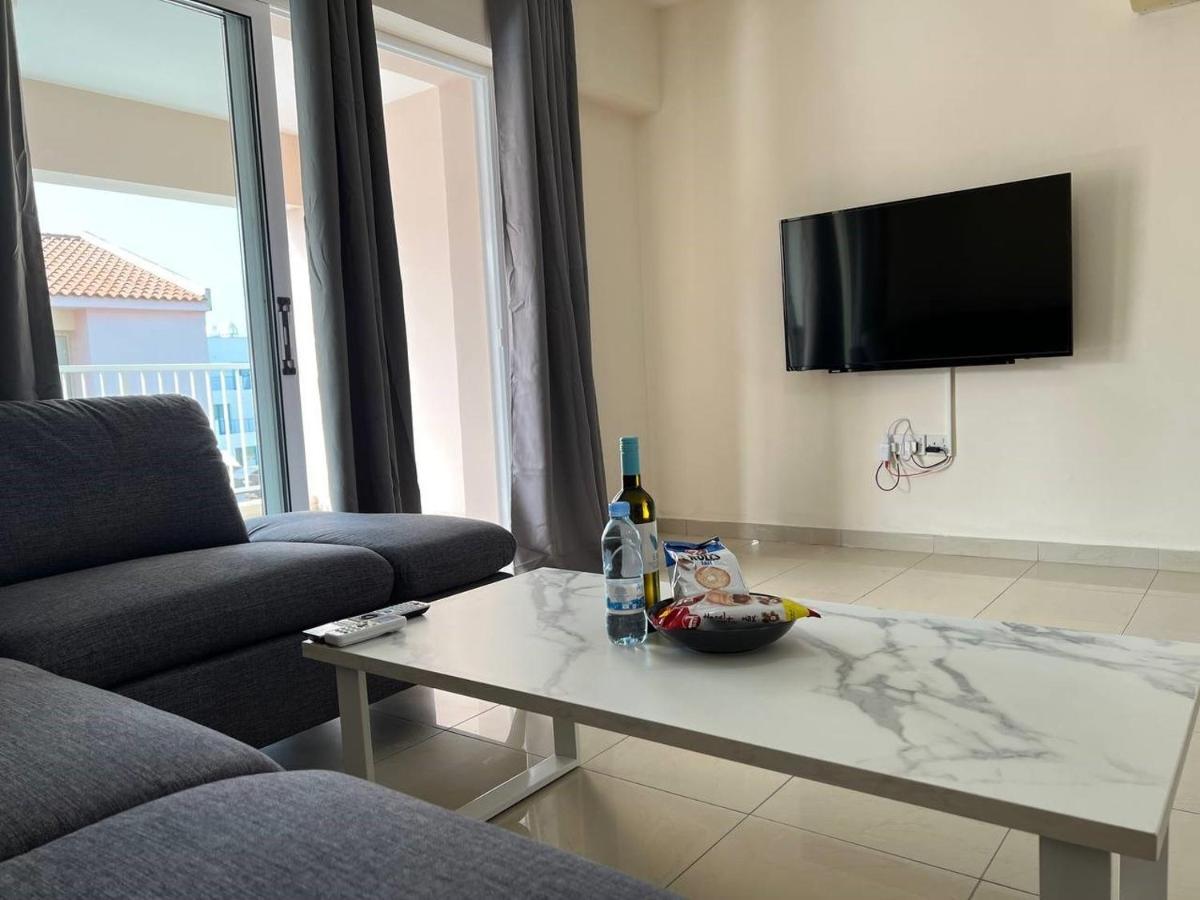 Greek Harmony Apartment Paralimni Buitenkant foto